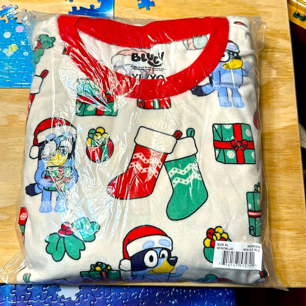 Men’s XL BLUEY holiday pajama set